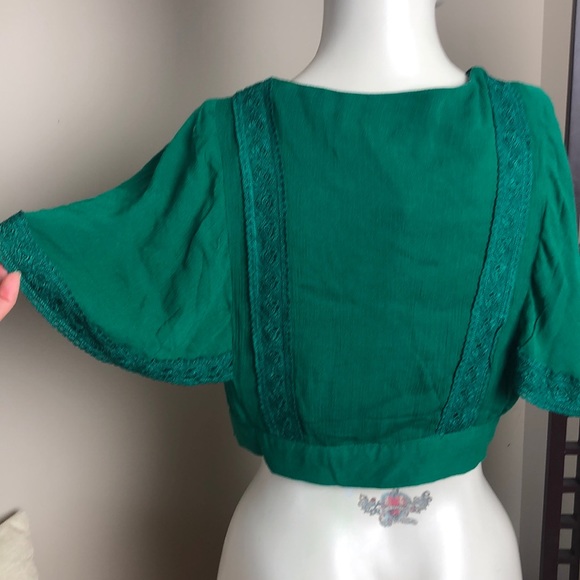 Miami Francesca’s Forest Green V-Neck Crop Top Lace Trim Size L - Picture 8 of 11
